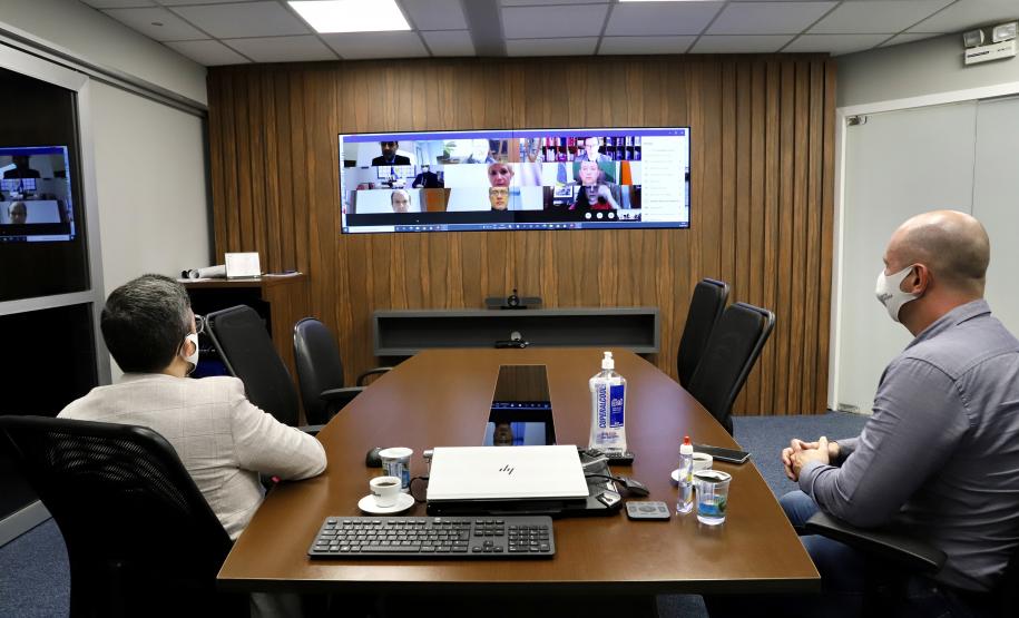 Portos de Paranaguá e Antonina se apresentam ao Corpo Consular do Paraná