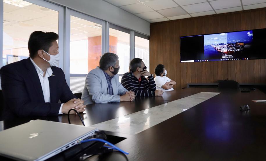 Comitiva de empresários esteve na sede administrativa da Portos do Paraná para conhecer os diferenciais que os portos paranaenses podem oferecer para a movimentação de açúcar ensacado.