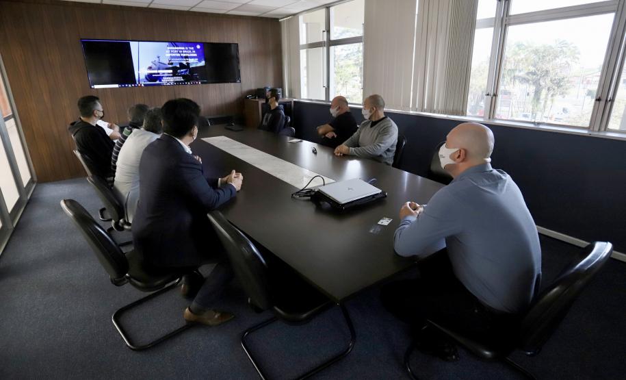 Comitiva de empresários esteve na sede administrativa da Portos do Paraná para conhecer os diferenciais que os portos paranaenses podem oferecer para a movimentação de açúcar ensacado.