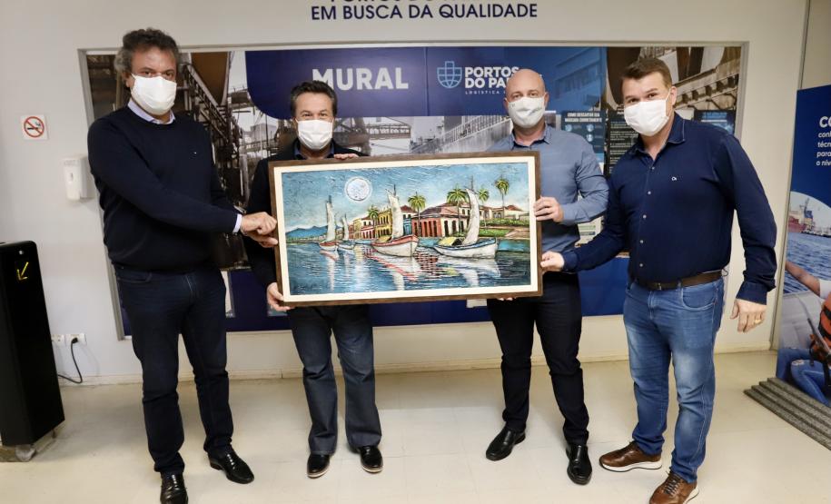 Porto de Paranaguá tem previsão de receber navio de passageiros em novembro, caso a pandemia esteja controlada. Anuncio foi feito ao Secretário de Desenvolvimento Sustentável e Turismo nesta quarta-feira.