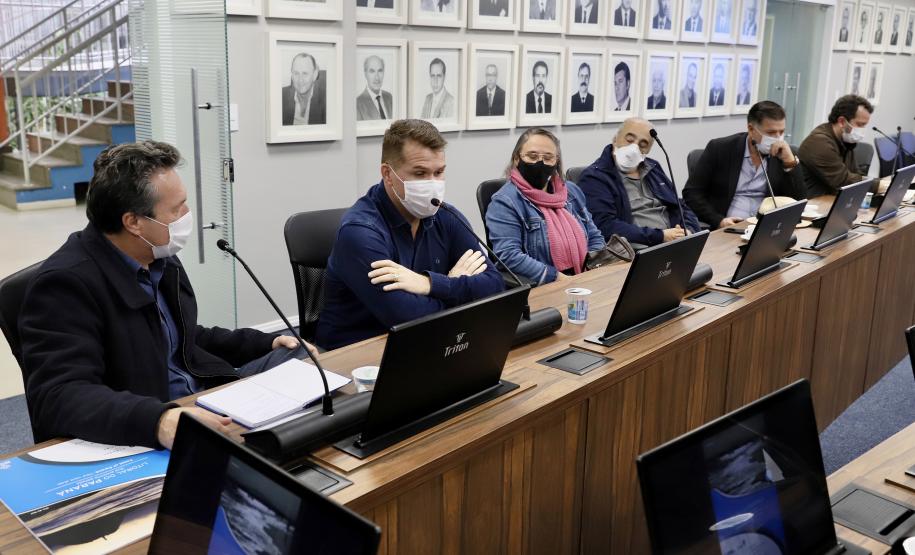 Porto de Paranaguá tem previsão de receber navio de passageiros em novembro, caso a pandemia esteja controlada. Anuncio foi feito ao Secretário de Desenvolvimento Sustentável e Turismo nesta quarta-feira.