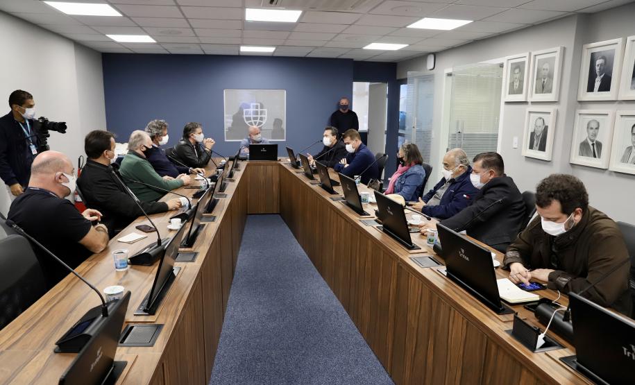 Porto de Paranaguá tem previsão de receber navio de passageiros em novembro, caso a pandemia esteja controlada. Anuncio foi feito ao Secretário de Desenvolvimento Sustentável e Turismo nesta quarta-feira.