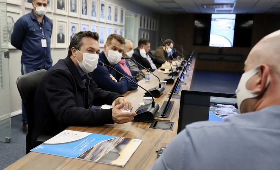 Porto de Paranaguá tem previsão de receber navio de passageiros em novembro, caso a pandemia esteja controlada. Anuncio foi feito ao Secretário de Desenvolvimento Sustentável e Turismo nesta quarta-feira.