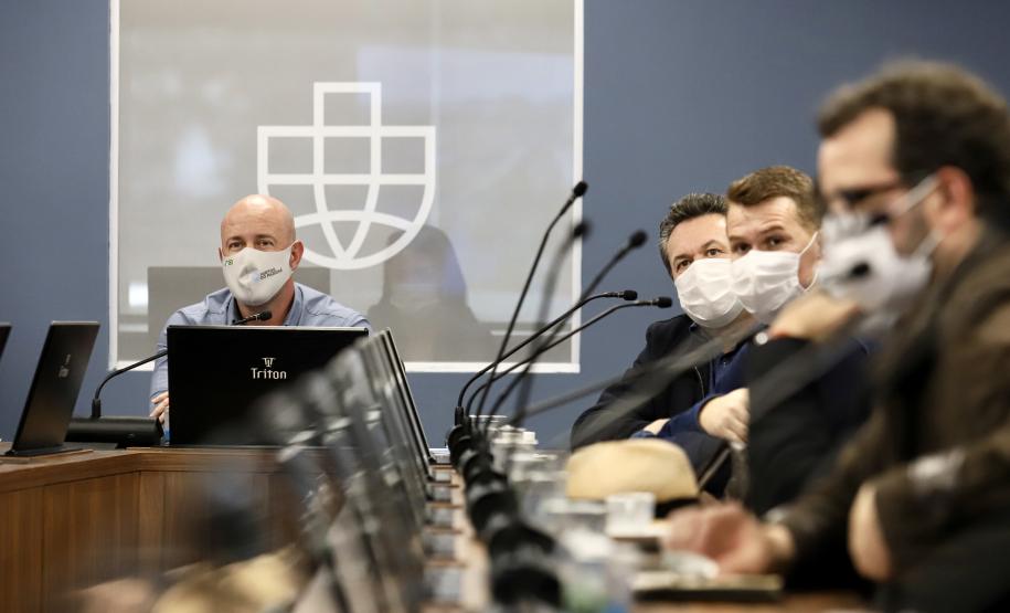 Porto de Paranaguá tem previsão de receber navio de passageiros em novembro, caso a pandemia esteja controlada. Anuncio foi feito ao Secretário de Desenvolvimento Sustentável e Turismo nesta quarta-feira.