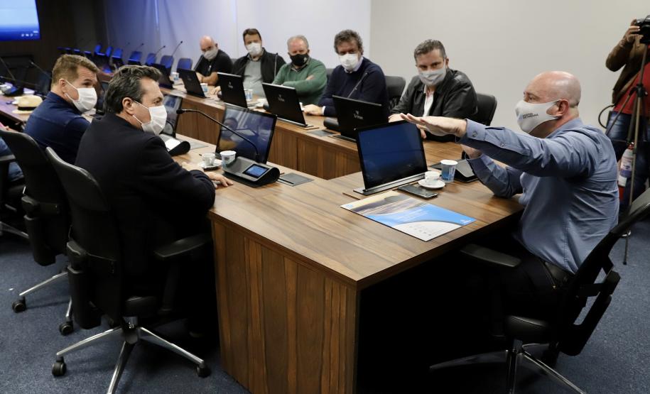 Porto de Paranaguá tem previsão de receber navio de passageiros em novembro, caso a pandemia esteja controlada. Anuncio foi feito ao Secretário de Desenvolvimento Sustentável e Turismo nesta quarta-feira.