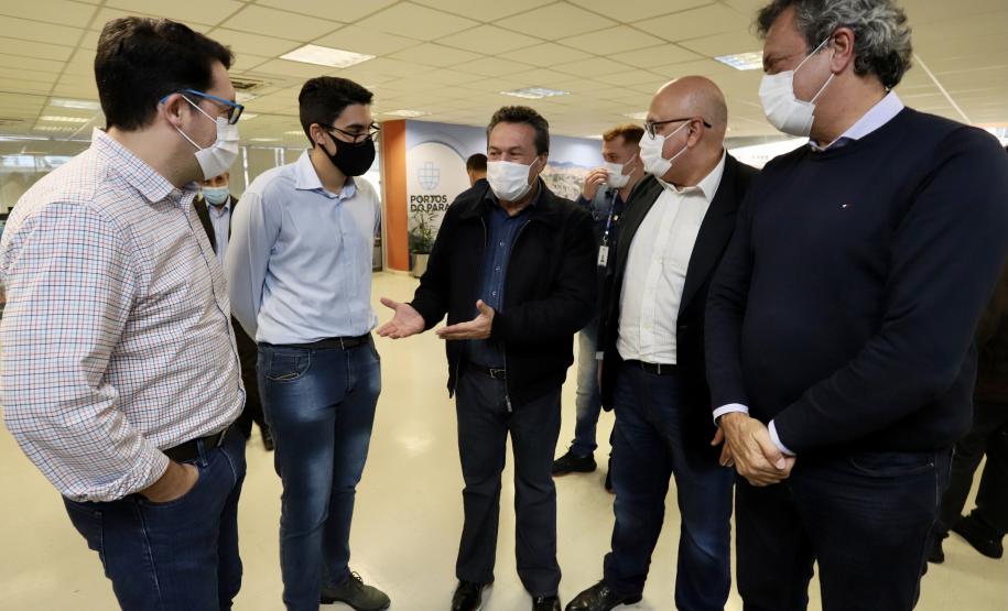 Porto de Paranaguá tem previsão de receber navio de passageiros em novembro, caso a pandemia esteja controlada. Anuncio foi feito ao Secretário de Desenvolvimento Sustentável e Turismo nesta quarta-feira.