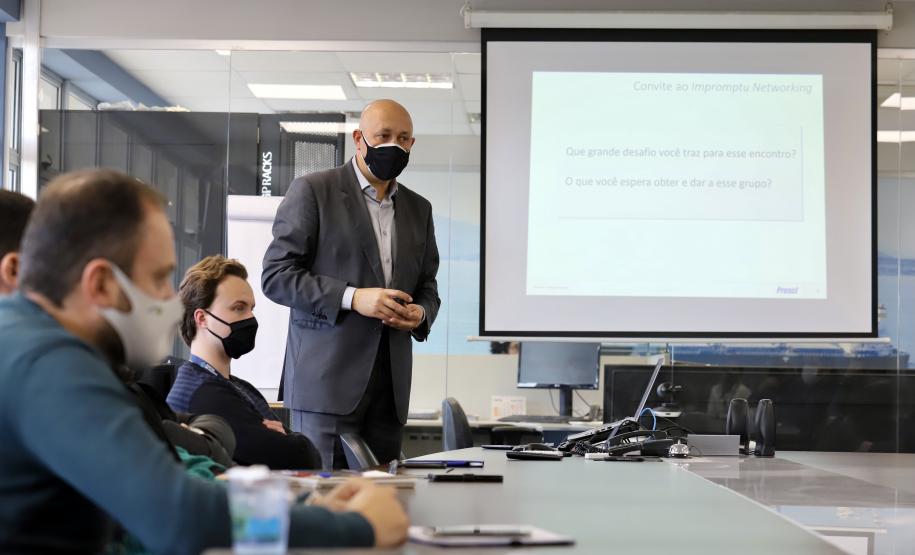 Os workshops tiveram como objetivo instrumentalizar gerentes e a Equipe da Gestão da Mudança com técnicas de patrocínio, comunicação, remoção de barreiras e atividades de elaboração de planos de ação para apoiar a implantação do projeto Orgulho de Ser Portos do Paraná.