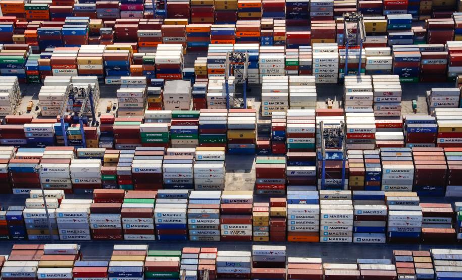 Portos do Paraná tiveram melhor semestre da história em movimentação de cargas