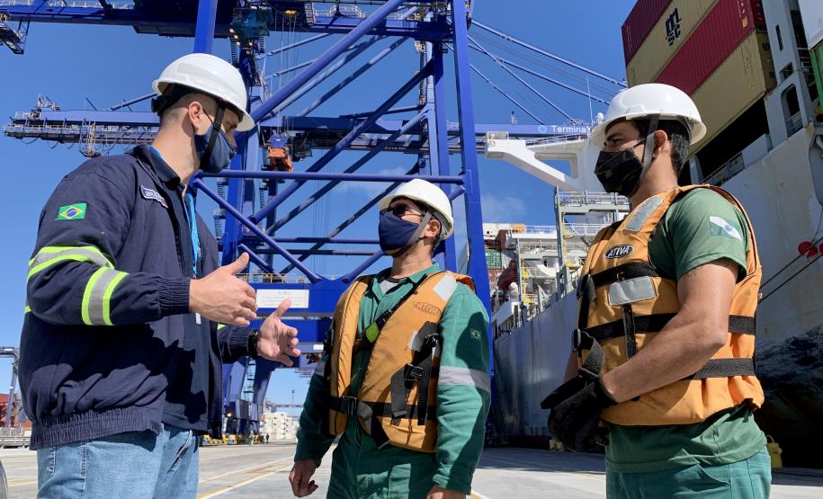 A Gerência de Saúde e Segurança do Trabalho, da Diretoria de Meio Ambiente, se reuniu nesta semana para avaliar as metas e definir os próximos passos para expandir os trabalhos de conscientização, educação e otimização das rotinas e protocolos de segurança.