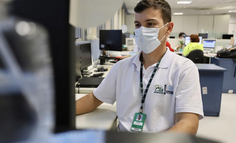 Cada vez mais, moradores dos municípios da região reforçam o time de cuidado permanente com o Meio Ambiente nos Portos de Paranaguá e Antonina.