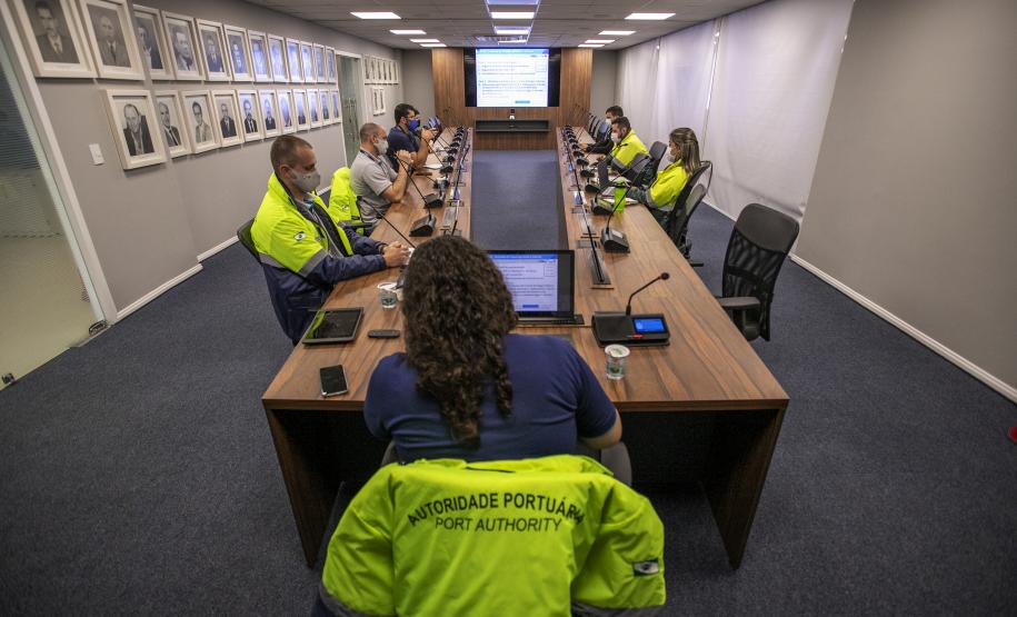 Com a promoção de workshops com prestadores de serviços portuários, equipe da Diretoria de Meio Ambiente da empresa pública visa aperfeiçoar os procedimentos para promover segurança ambiental, saúde e segurança no trabalho