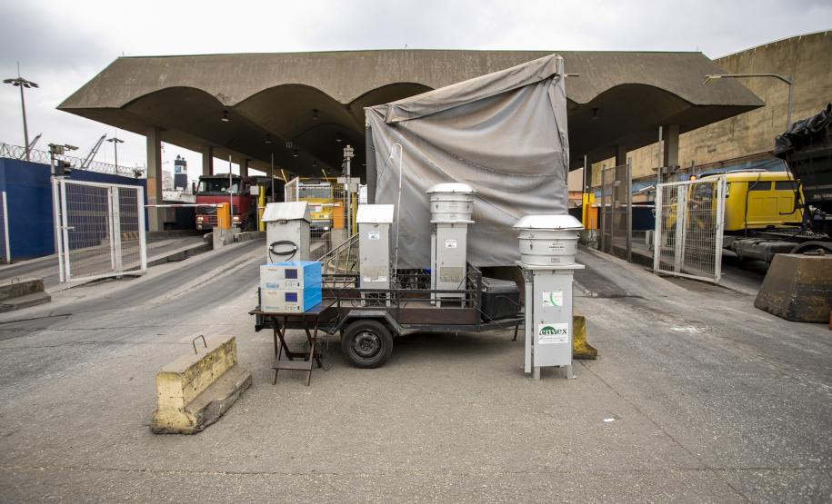 Sete parâmetros são medidos: níveis de partículas totais em suspensão, partículas inaláveis, fumaça, dióxido de enxofre, monóxido de carbono, ozônio e dióxido de nitrogênio. Todos os índices estão dentro dos parâmetros estabelecidos pela legislação.