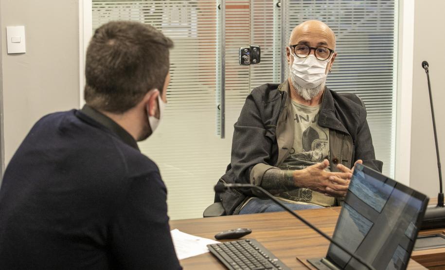 Encontro entre conselheiro e direção da empresa pública atualizou assuntos que envolvem a administração e os contratos vigentes