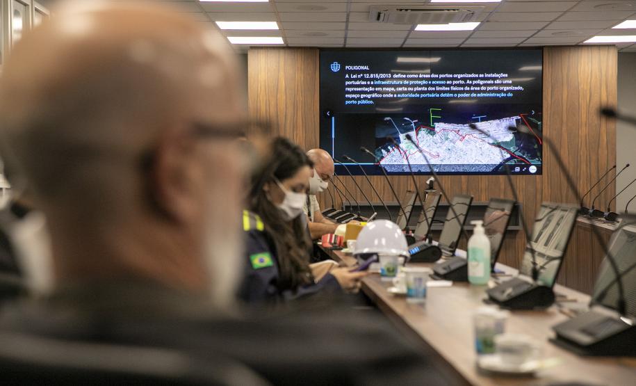 Encontro entre conselheiro e direção da empresa pública atualizou assuntos que envolvem a administração e os contratos vigentes