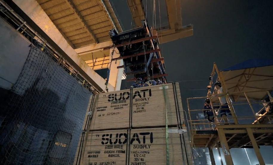 Opção dos exportadores é para driblar a falta de contêineres no mundo. Porto de Paranaguá tem tradição, estrutura de qualidade e operadores qualificados para a operação.