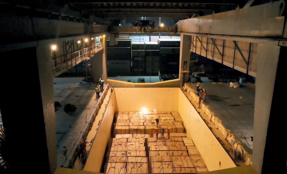 Opção dos exportadores é para driblar a falta de contêineres no mundo. Porto de Paranaguá tem tradição, estrutura de qualidade e operadores qualificados para a operação.