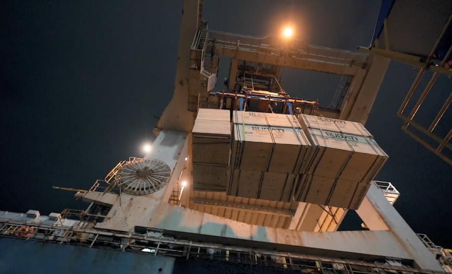 Opção dos exportadores é para driblar a falta de contêineres no mundo. Porto de Paranaguá tem tradição, estrutura de qualidade e operadores qualificados para a operação.