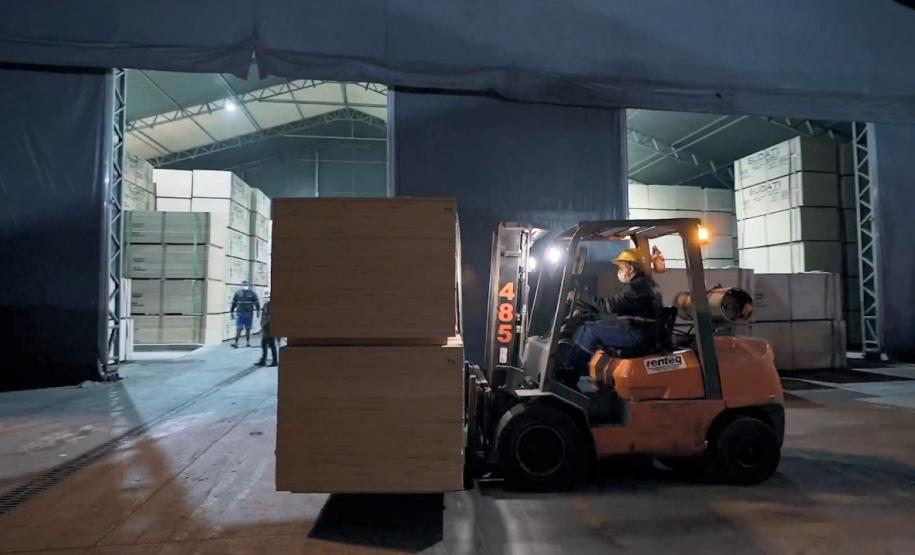 Opção dos exportadores é para driblar a falta de contêineres no mundo. Porto de Paranaguá tem tradição, estrutura de qualidade e operadores qualificados para a operação.