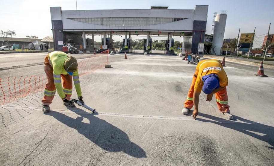 Melhorias na pavimentação, banheiros, segurança e iluminação, promovem o bem-estar dos motoristas que descarregam granéis no porto paranaense.