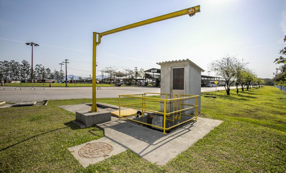 Melhorias na pavimentação, banheiros, segurança e iluminação, promovem o bem-estar dos motoristas que descarregam granéis no porto paranaense.