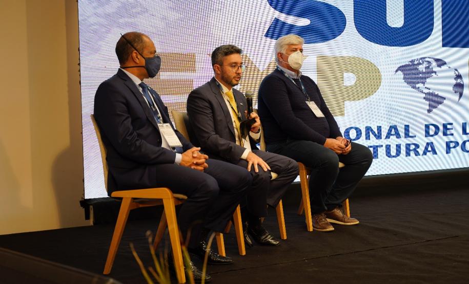 Portos do Paraná debatem avanços do setor no Fórum Sul Export