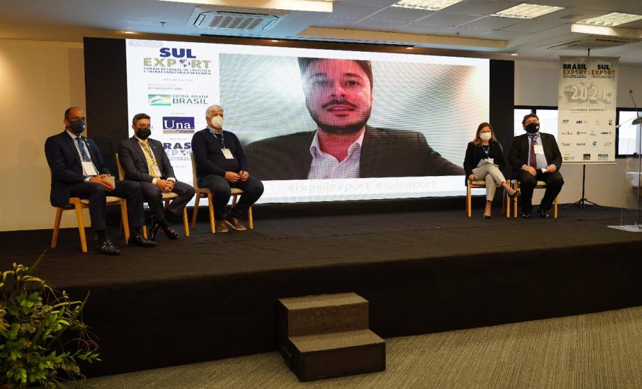 Portos do Paraná debatem avanços do setor no Fórum Sul Export