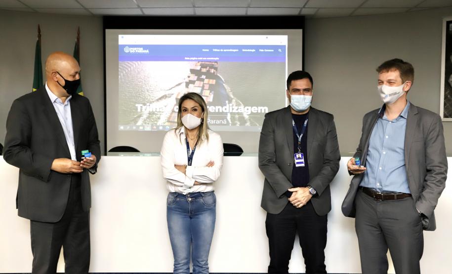 Relatório final do Projeto Orgulho de Ser Portos do Paraná foi entregue pela consultoria em solenidade nesta terça-feira. Alguns processos já iniciaram, outros serão colocados em prática ao longo dos próximos meses.