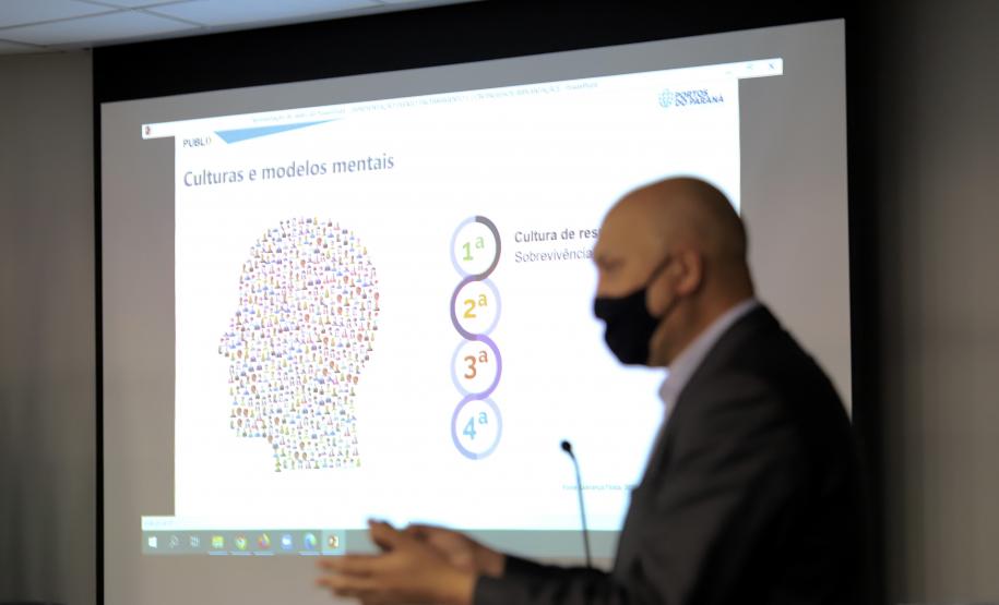 Relatório final do Projeto Orgulho de Ser Portos do Paraná foi entregue pela consultoria em solenidade nesta terça-feira. Alguns processos já iniciaram, outros serão colocados em prática ao longo dos próximos meses.
