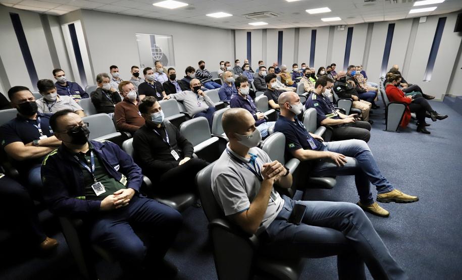 Relatório final do Projeto Orgulho de Ser Portos do Paraná foi entregue pela consultoria em solenidade nesta terça-feira. Alguns processos já iniciaram, outros serão colocados em prática ao longo dos próximos meses.