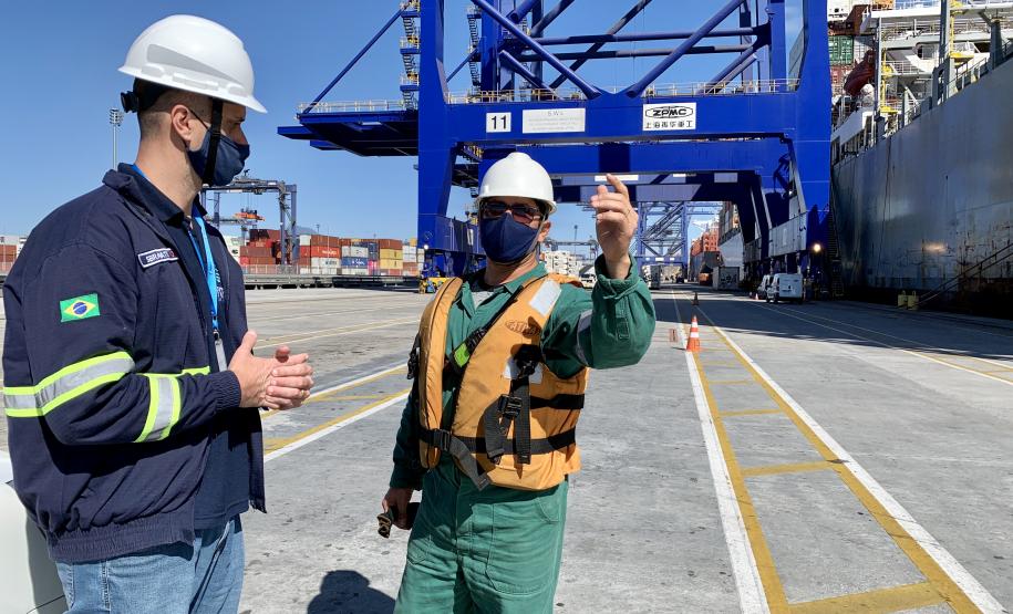 As mudanças vigoram a partir de 25 de outubro. O principal objetivo da modernização das normas, juntamente à intensificação da fiscalização, é tornar as instalações portuárias cada vez mais seguras, atendendo aos requisitos ambientais – medidas para melhorar a eficiência de toda a operação.