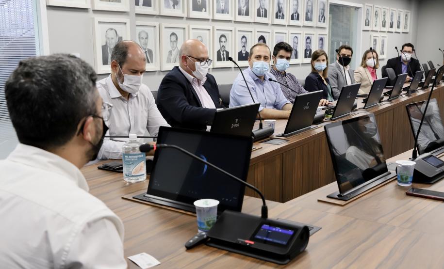 Porto apresenta projetos para comitiva nacional que acompanha os trabalhos da Nova Ferroeste