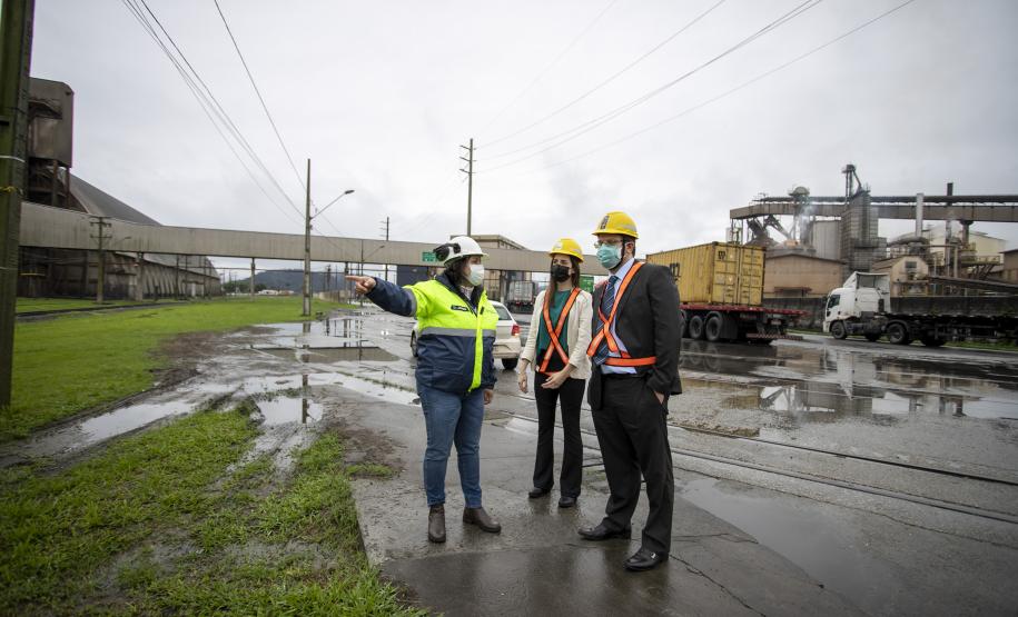Representantes do Ministério Público conhecem novos projetos do Porto de Paranaguá