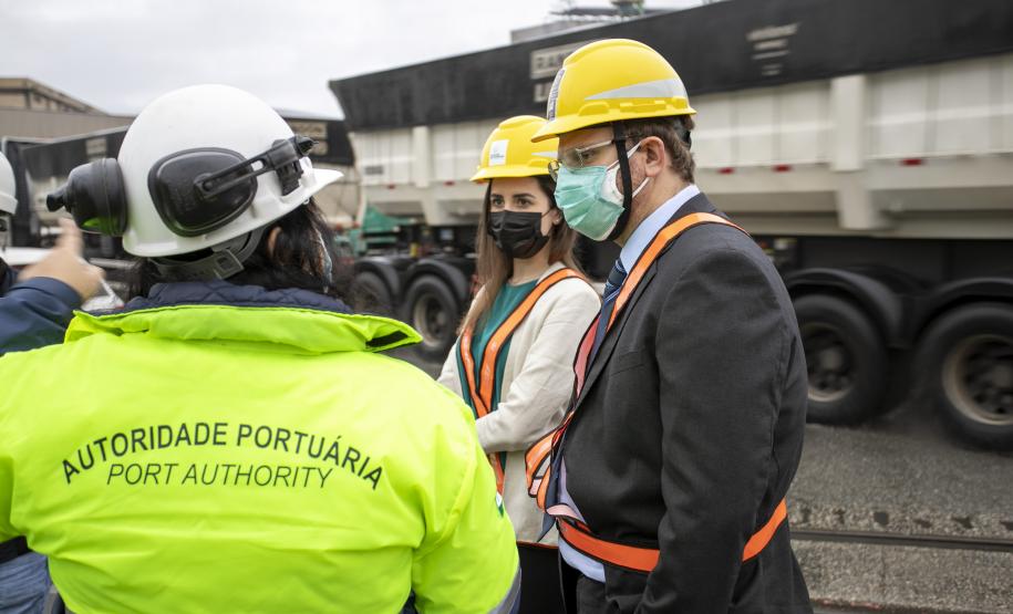 Representantes do Ministério Público conhecem novos projetos do Porto de Paranaguá