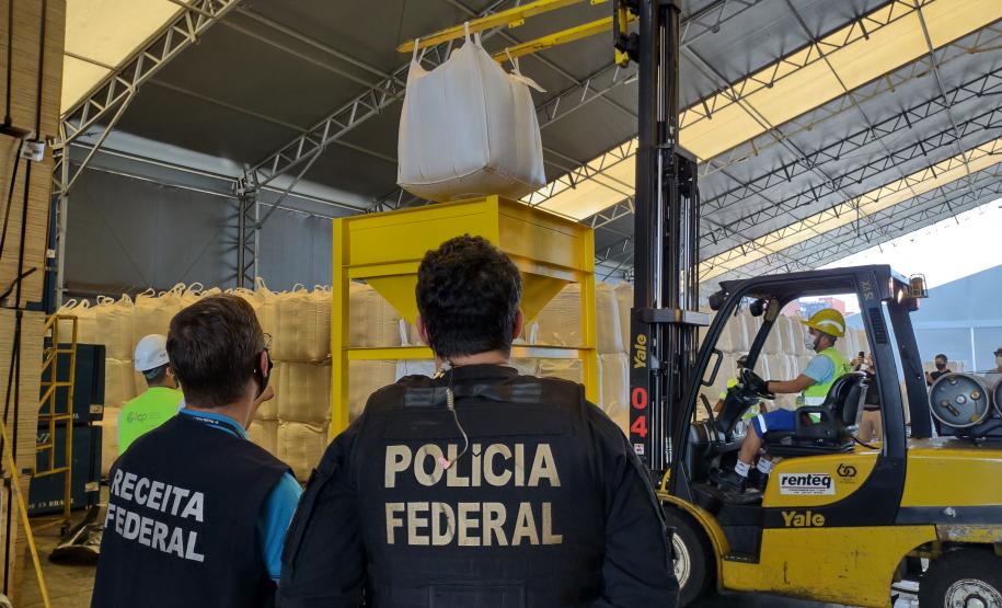 Ação conjunta reuniu Receita Federal, Polícia Militar e Unidade Administrativa de Segurança Portuária