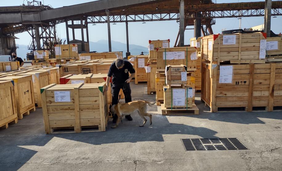 Ação conjunta reuniu Receita Federal, Polícia Militar e Unidade Administrativa de Segurança Portuária