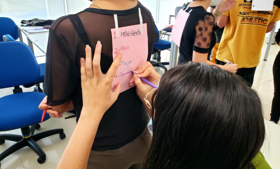 Ação envolvendo filhos de pescadores está ligada ao projeto Jovem Aprendiz e tem objetivo aprimorar a entrada no mercado de trabalho.