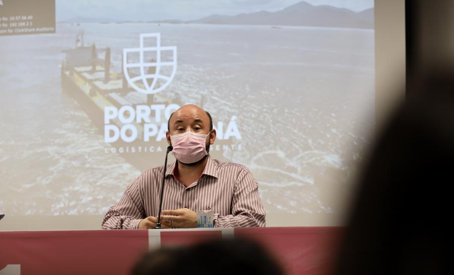 oram três dias intensos de programação da Portos do Paraná para marcar o Outubro Rosa. De segunda a quarta-feira (4 a 6), por quase duas horas durante as tardes, 150 mulheres, trabalhadoras dos portos, se reuniram para falar da saúde e de autocuidado.