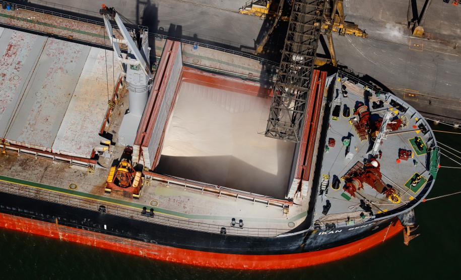 Portos do Paraná fecham setembro com um volume de 44,5 milhões de cargas movimentadas no ano