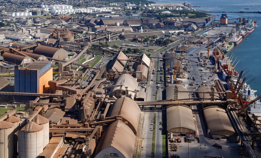 Nesta quarta-feira (20), em audiência pública, a Portos do Paraná apresentou o projeto Cais Leste, de centralização da descarga ferroviária em uma moega exclusiva, conhecido como “Moegão”.