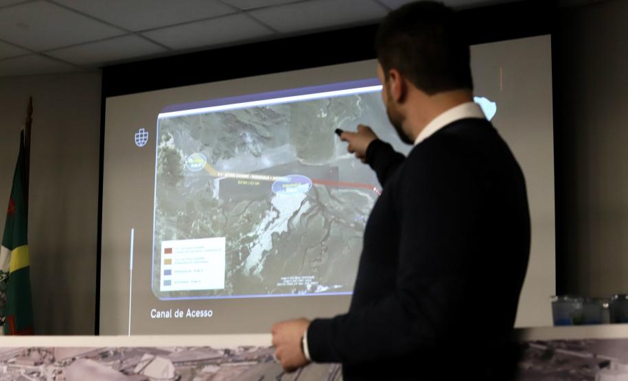 Importância dos portos e dos trabalhadores portuários do Paraná é tema de palestra a estudantes