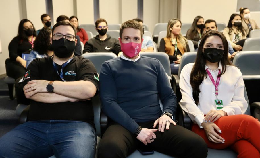 Importância dos portos e dos trabalhadores portuários do Paraná é tema de palestra a estudantes