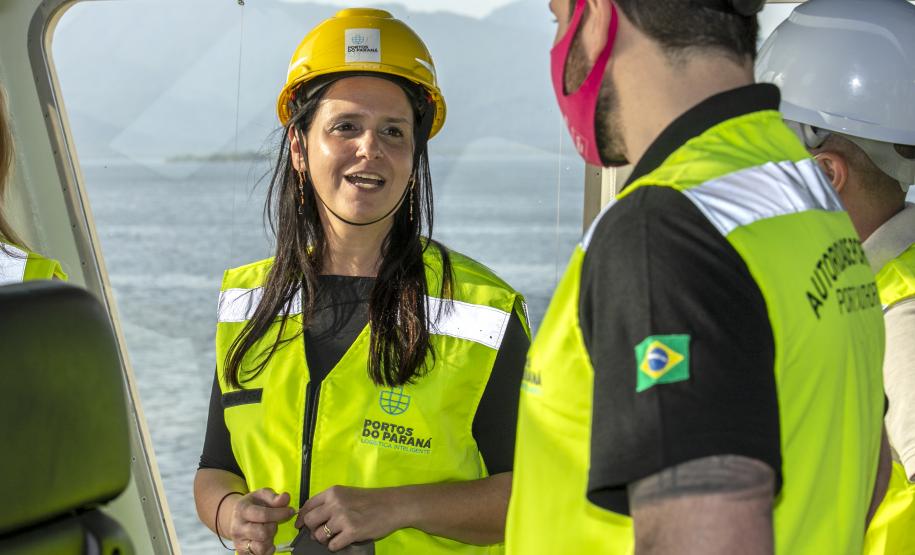 A coordenadora da Coordenadoria Nacional do Trabalho Portuário e Aquaviário (CONATPA) do Ministério Público do Trabalho (MPT), Flávia Bauler, esteve, pela primeira vez, em visita ao Porto de Paranaguá na última terça-feira (23). Recebida pelo diretor jurídico da Portos do Paraná, Marcus Freitas, a procuradora ressaltou a gestão e a organização da empresa pública.