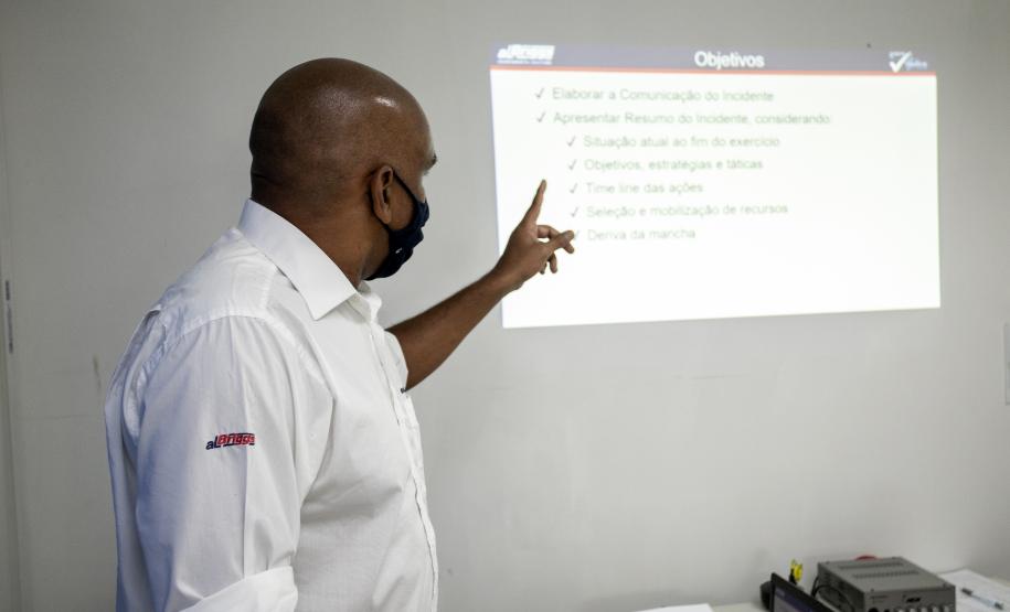 Objetivo é capacitar para trabalhar em uma Estrutura Organizacional de Resposta para emergências envolvendo derramamento de óleo