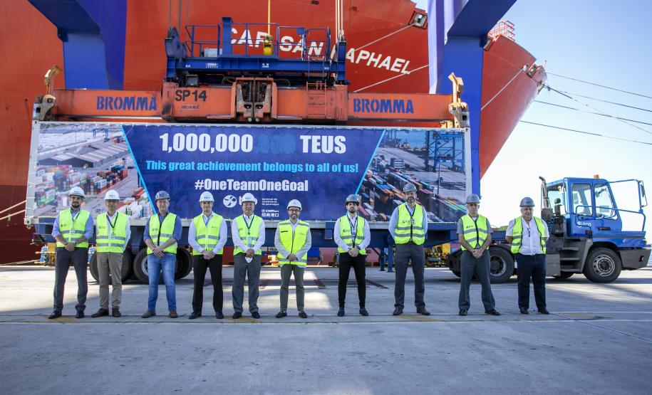 Terminal de contêineres do Porto de Paranaguá alcança marca de 1 milhão de unidades movimentadas