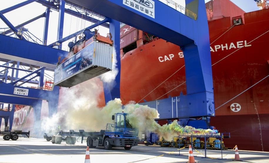 Terminal de contêineres do Porto de Paranaguá alcança marca de 1 milhão de unidades movimentadas