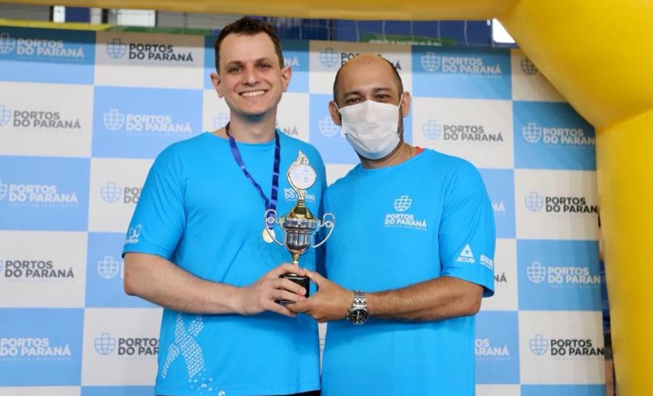 Portos do Paraná reúne colaboradores e terceirizados para promover conscientização e confraternização neste sábado (20), em Paranaguá. Na arena esportiva Albertina Salmon, um torneio de futebol marcou o “Novembro Azul”, mês de conscientização sobre a saúde do homem e a prevenção ao câncer de próstata.