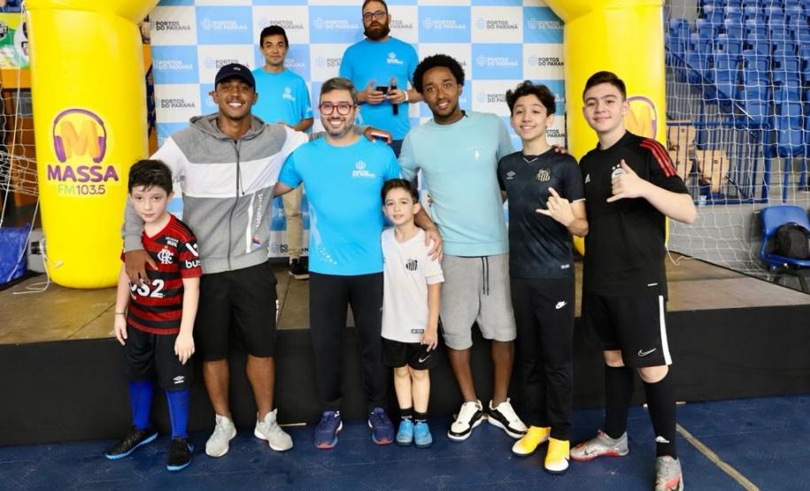 Portos do Paraná reúne colaboradores e terceirizados para promover conscientização e confraternização neste sábado (20), em Paranaguá. Na arena esportiva Albertina Salmon, um torneio de futebol marcou o “Novembro Azul”, mês de conscientização sobre a saúde do homem e a prevenção ao câncer de próstata.
