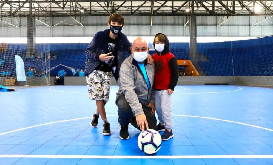 Portos do Paraná reúne colaboradores e terceirizados para promover conscientização e confraternização neste sábado (20), em Paranaguá. Na arena esportiva Albertina Salmon, um torneio de futebol marcou o “Novembro Azul”, mês de conscientização sobre a saúde do homem e a prevenção ao câncer de próstata.