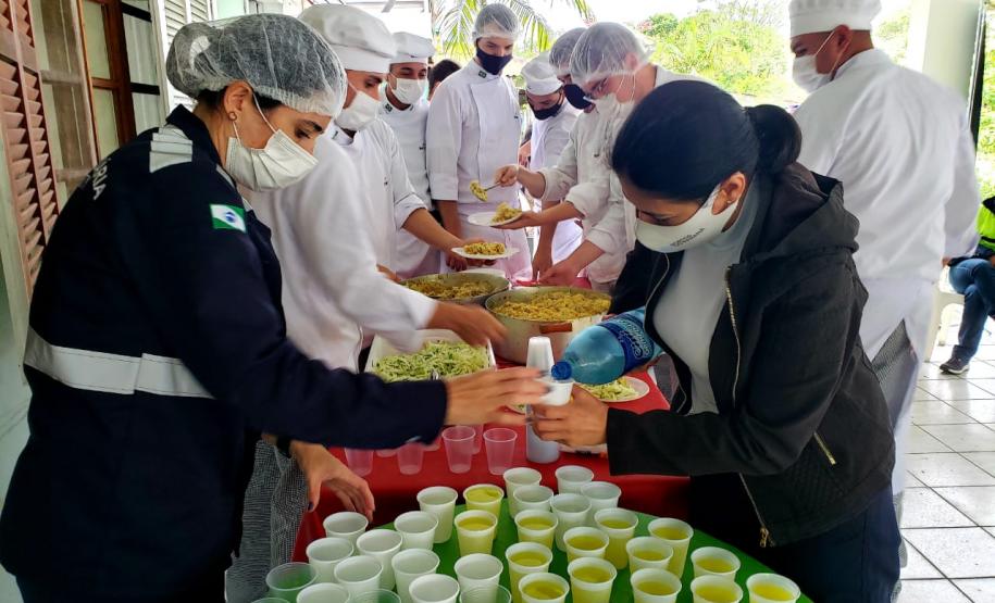 Evento do programa Porto em Ação ofereceu testes de glicemia, aferição de glicose, corte de cabelo, distribuição de kits de jogos lúdicos, atividades físicas e orientações da Marinha e Guarda Portuária.