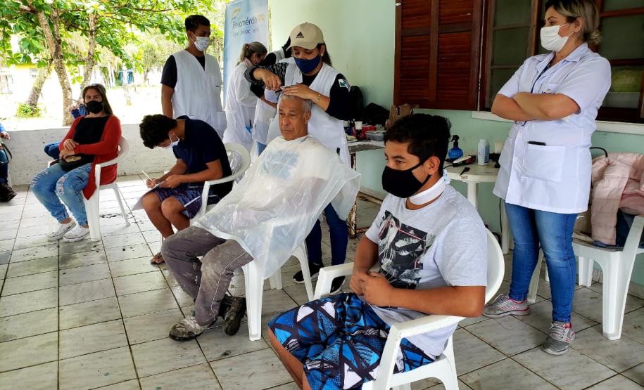 Evento do programa Porto em Ação ofereceu testes de glicemia, aferição de glicose, corte de cabelo, distribuição de kits de jogos lúdicos, atividades físicas e orientações da Marinha e Guarda Portuária.